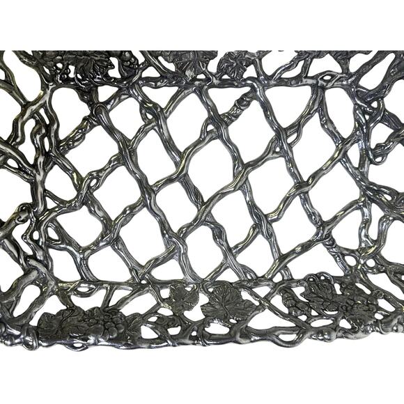 Arthur Court Vintage 1998 Retired 'Grapevine' Lattice Casserole Holder-Exquisite - Picture 7 of 10